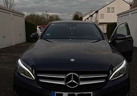 Mercedes-Benz C 220 d 4Matic 9G-TRONIC AMG Line