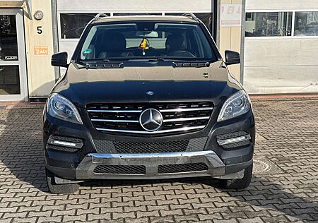 Mercedes-Benz ML 350 CDI BlueTec /Navi /Leder/SportPkt/Facelift
