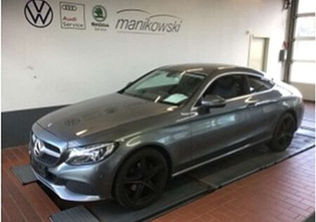Mercedes-Benz C 180 Coupe 7G-tronic *LED+Navi+Stzhzg+GRA+