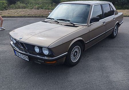 BMW 525e 525