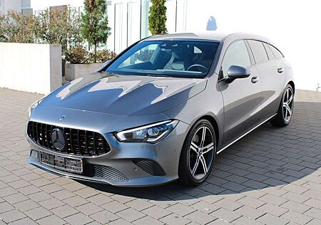 Mercedes-Benz CLA 220 AMBIENTE LED KAMERA MBUX