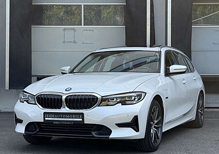 BMW 330 e xDrive Sport Line LED LiveCock Pano AHK