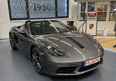 Porsche 718 Cayman 718 style Edition limitiert 1. Hand. top Zustand.