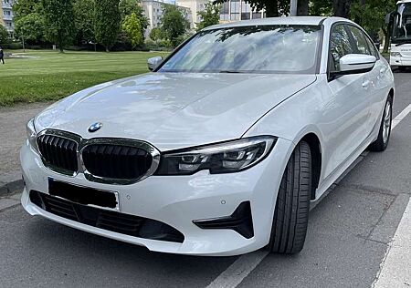 BMW 320d 320 Aut. (FP) Scheckheft Nur / 8x Bereift Alu