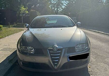 Alfa Romeo GT 2.0 JTS