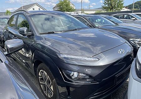 Hyundai Kona Edition 30+ digCockpit Wärmepumpe R.Cam ACC