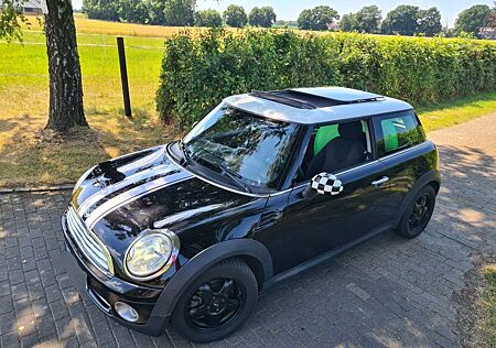 Mini Cooper R56/Panorama/ -N-MF 31. Noe TÜV