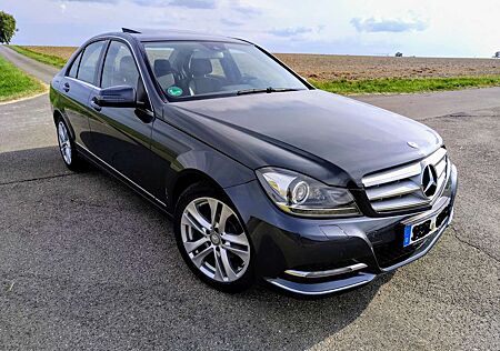 Mercedes-Benz C 180 Avantgarde /Automatik / Bi-Xenon/Schiebedach