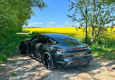 Porsche Taycan 4S PerfB+/Vollleder*InnoD*HALenk*PSCB*Pano*Bose*21