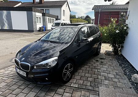 BMW 220 i Sport Line