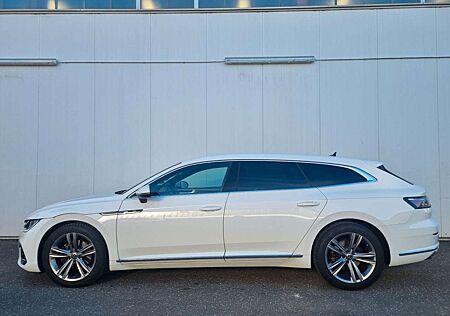 VW Arteon Volkswagen Shooting Brake R-Line 4Motion