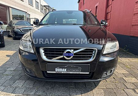 Volvo V50 Kombi D3 Summum / 2.HAND / LEDER