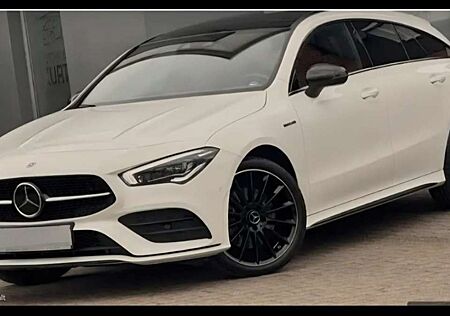 Mercedes-Benz 250 E Shooting Brake Edition Head-up Display AMG-Line