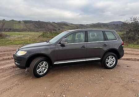 VW Touareg Volkswagen 3.0 V6 TDI DPF Aut. Tüv 04/27