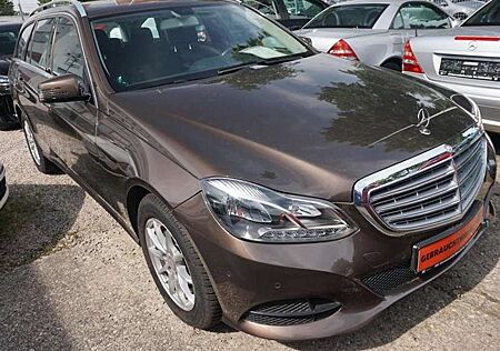 Mercedes-Benz E 300 BlueTec Hybrid