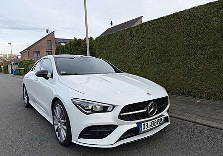 Mercedes-Benz CLA 200 7G-DCT AMG Line