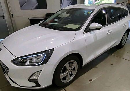 Ford Focus 1.5 TDCI St&St+NAVI+6 GANG+LED+KLIMA+PDC+SHZ+TEMPO
