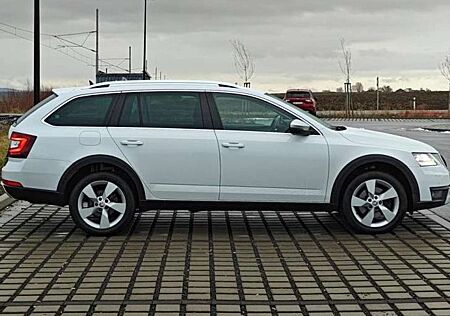 Skoda Octavia Combi 2.0 TDI 4x4 DSG Scout