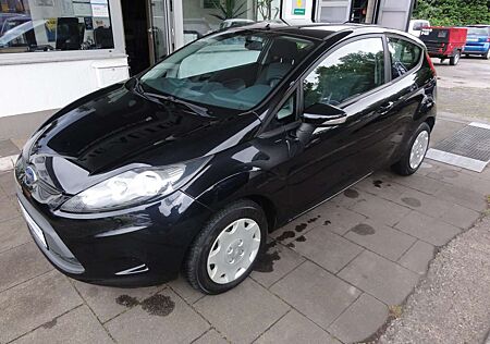 Ford Fiesta Trend / 1 Hand