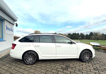 Skoda Octavia Combi 2.0 TSI RS Standheizung DAB Teilleder