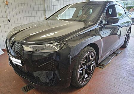BMW iX gebraucht kaufen BMW iX 50 SPORT xDRIVE 22Z/ACC/HuD/PANO/SKY-L/360°