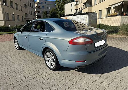 Ford Mondeo 2.0 Ghia Vollausstattung, TÜV neu