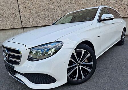 Mercedes-Benz E 300 d T 9G/1 HAND/LEDER/NAVI/MULTIBEAM/KAM/AHK+