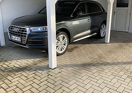 Audi Q5 2.0 TDI quattro S tronic sport