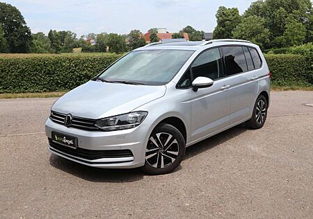 VW Touran Volkswagen United Navi Panorama. AHK SHZ MFL BT DAB