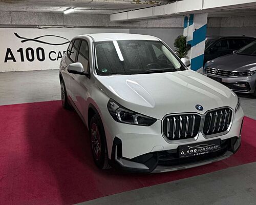 BMW iX1 30 xDrive*Assistente*AppCar*Cam*1Hand