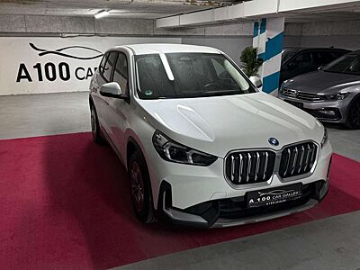 BMW iX1 30 xDrive*Assistente*AppCar*Cam*1Hand