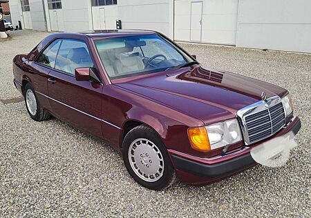 Mercedes-Benz CE 300 W 124 300 CE-24v