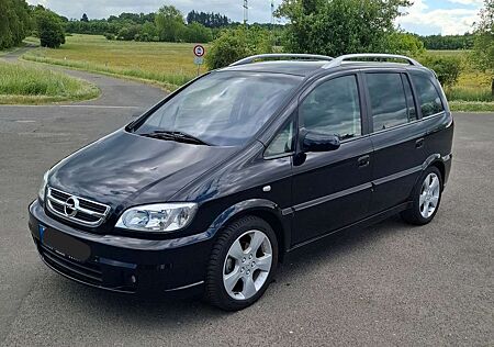 Opel Zafira 2.2 16V Edition OPC