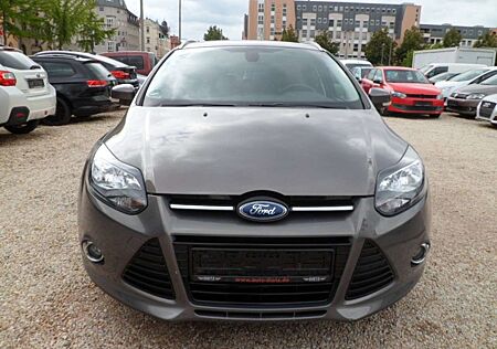 Ford Focus Titanium *LÜCKENLOS SCHECKHEFT;TOP ZUSTAND*