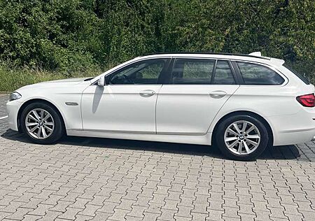 BMW 520d 520 Touring mit Head-Up Display und Panoramadach
