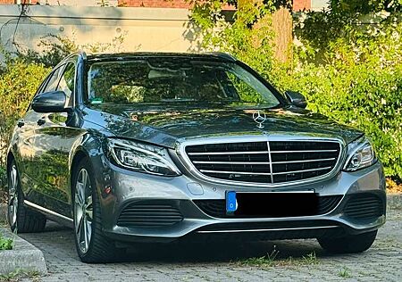 Mercedes-Benz C 220 d 4Matic T 9G-TRONIC Exclusive