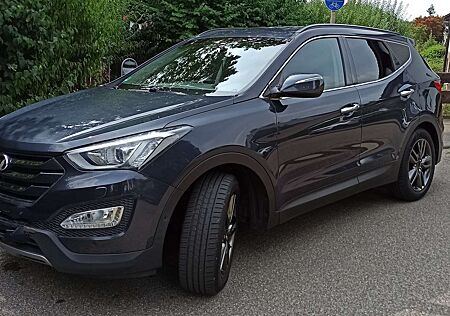 Hyundai Grand Santa Fe 2.2 CRDI 4WD Automatik Premium