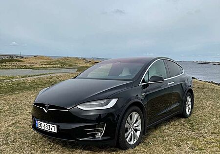 Tesla Model X 100D Allradantrieb