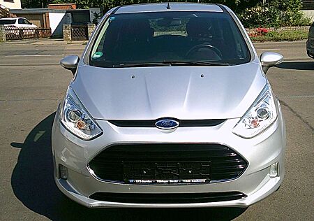 Ford B-Max Titanium