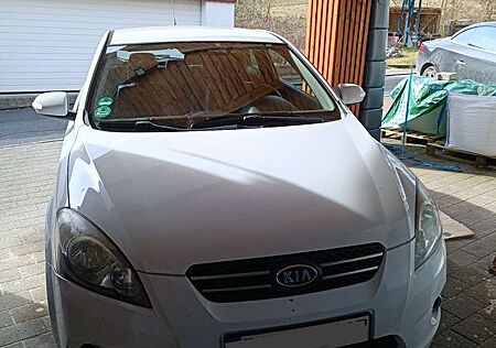 Kia Pro_ceed ProCeed / pro_cee'd pro Ceed 2.0 ED mit LPG