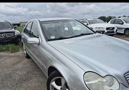 Mercedes-Benz 220 Mercedes benz w203 C220