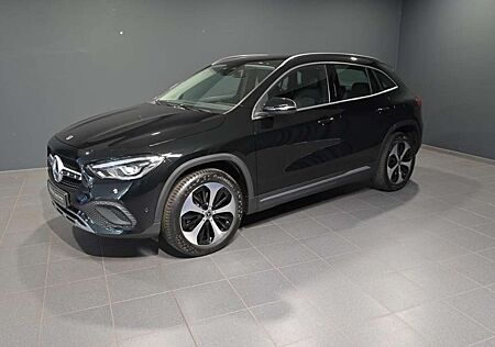 Mercedes-Benz GLA 250 4M ParkAss. SHZ LED SpurH AUT LM KlimaA