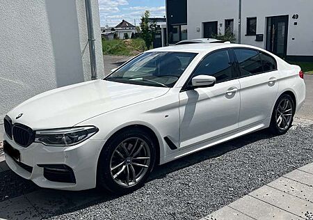 BMW 520 M -Sport, M-Felge, Ambiente, Apple-Carplay uvm.