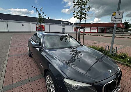 BMW 750i 750