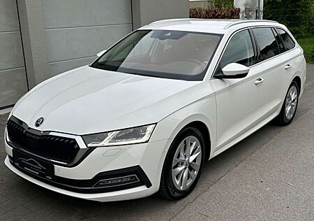 Skoda Octavia Combi First Edition Navi Leder LED AHK