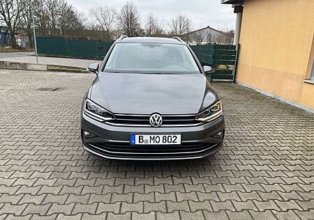 VW Golf Sportsvan Volkswagen Highline