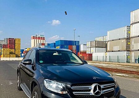 Mercedes-Benz GLC 250 4Matic 9G-TRONIC AMG Line