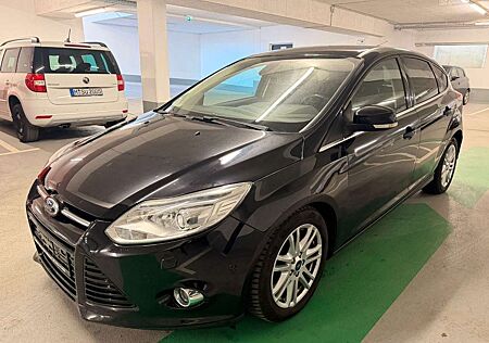 Ford Focus Lim. Titanium 2.0 *Leder*PDC*Navi*