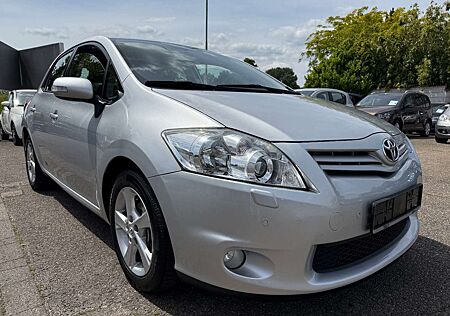 Toyota Auris Executive 1,6L 132PS Automatik Klima