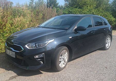 Kia Cee'd Ceed / 1.4 Edition 7